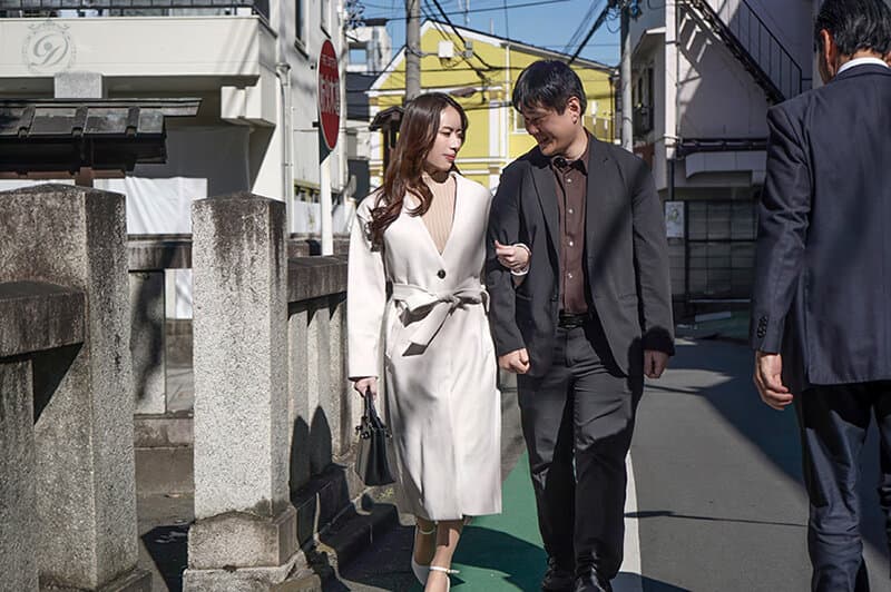 「今年も給料上がったよ。」嬉しそうに語る夫をよそに私は夫の上司に中出しされています―。‘恋をしたい’専属女優《中出し》解禁。 桜坂ふうか