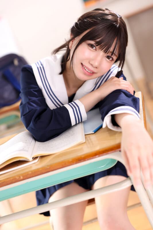 小悪魔挑発美少女 日向由奈 1