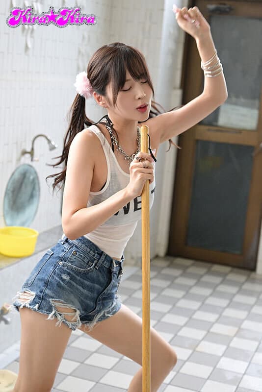 密着洗体手コキで10秒抜きしてくれると噂の銭湯看板娘～おやじチ○ポぶっこヌキギャル銭湯～ 新井リマ 1